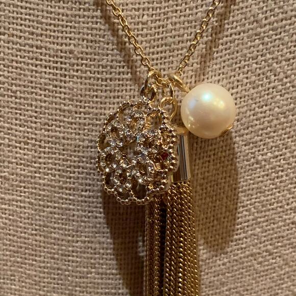 NWT LOFT Gold Filigree, Pearl & Tassel Layered 32" Necklace - Picture 7 of 10